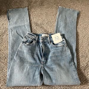 Abercrombie Curve Love Ultra High Rise 90s Straight Jeans